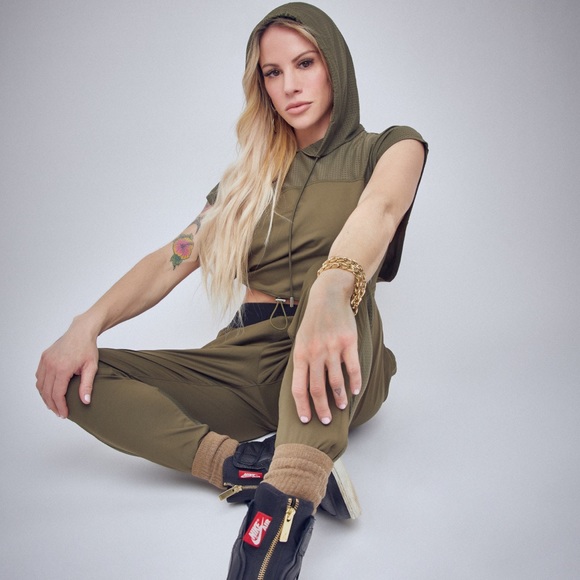 Meet your Posher, Jenni - Picture 1 of 1